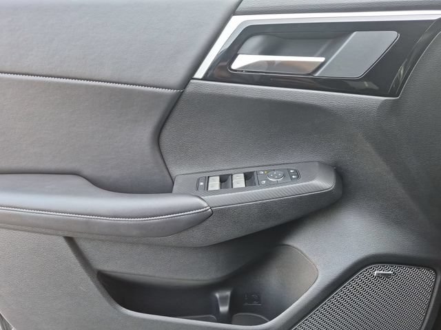 New 2026 Mitsubishi Outlander LE FWD image 12