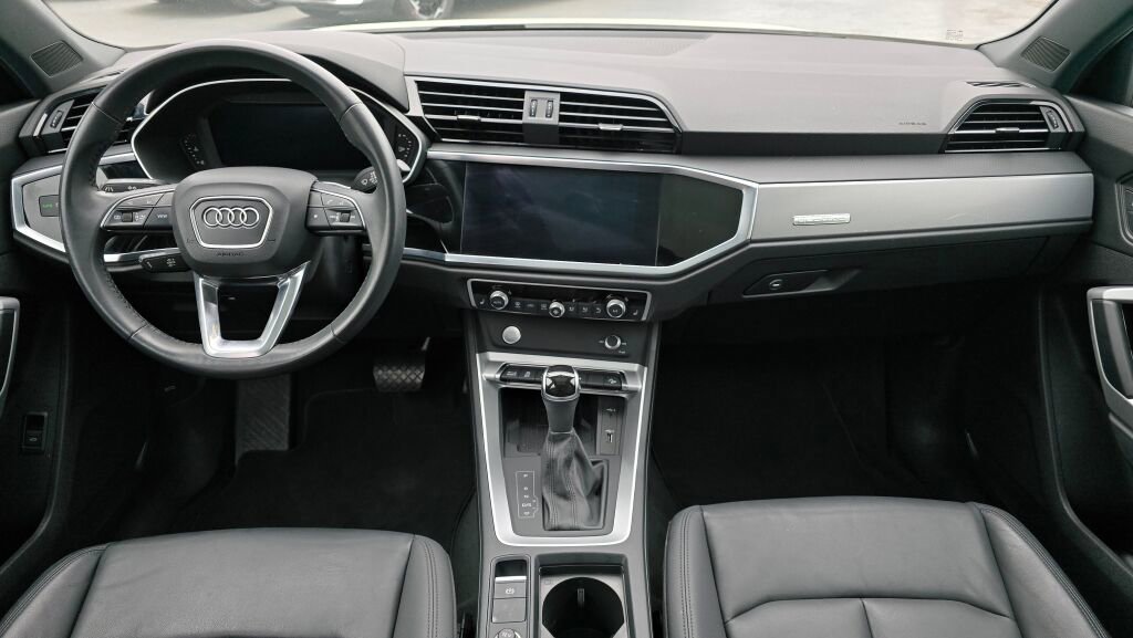 Used 2020 Audi Q3 2.0T Premium Plus w/ Premium Plus Package AWD/4WD image 18