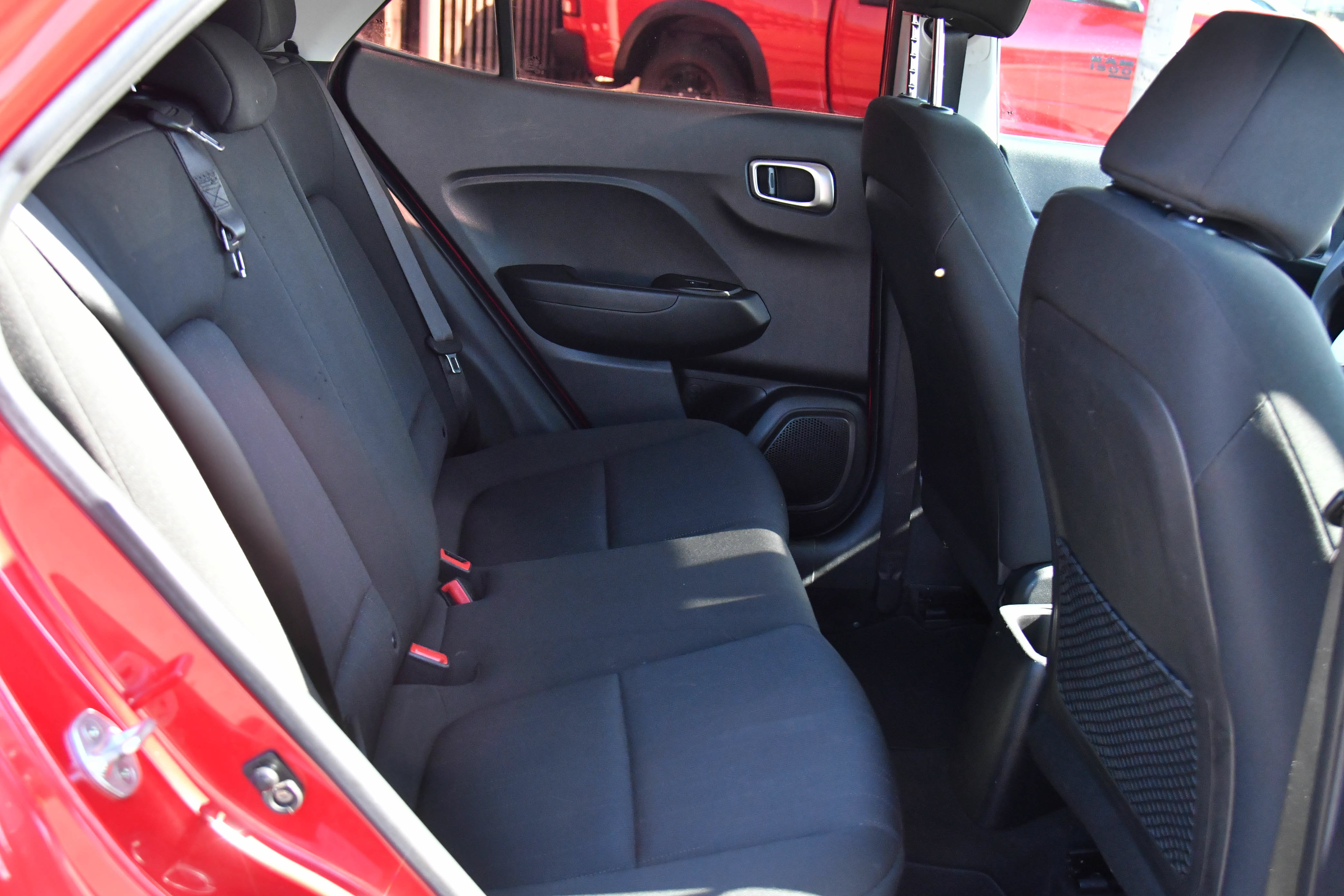 Used 2022 Hyundai Venue SE w/ Cargo Package FWD image 36