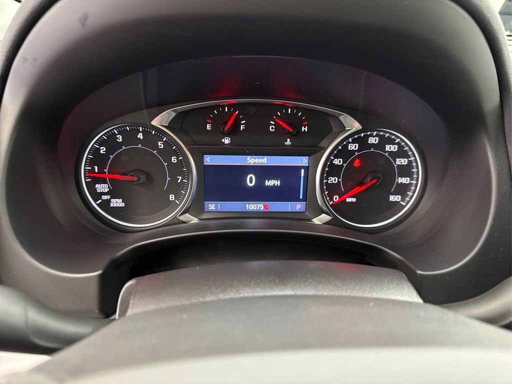 Used 2024 GMC Terrain SLT image 23