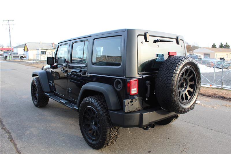 Used 2013 Jeep Wrangler Unlimited Sport w/ Connectivity Group AWD/4WD image 5