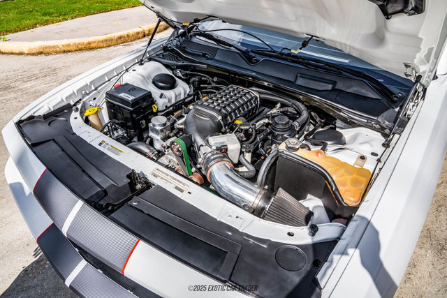 Used 2012 Dodge Challenger SRT8 w/ Premium Sound Group RWD image 18