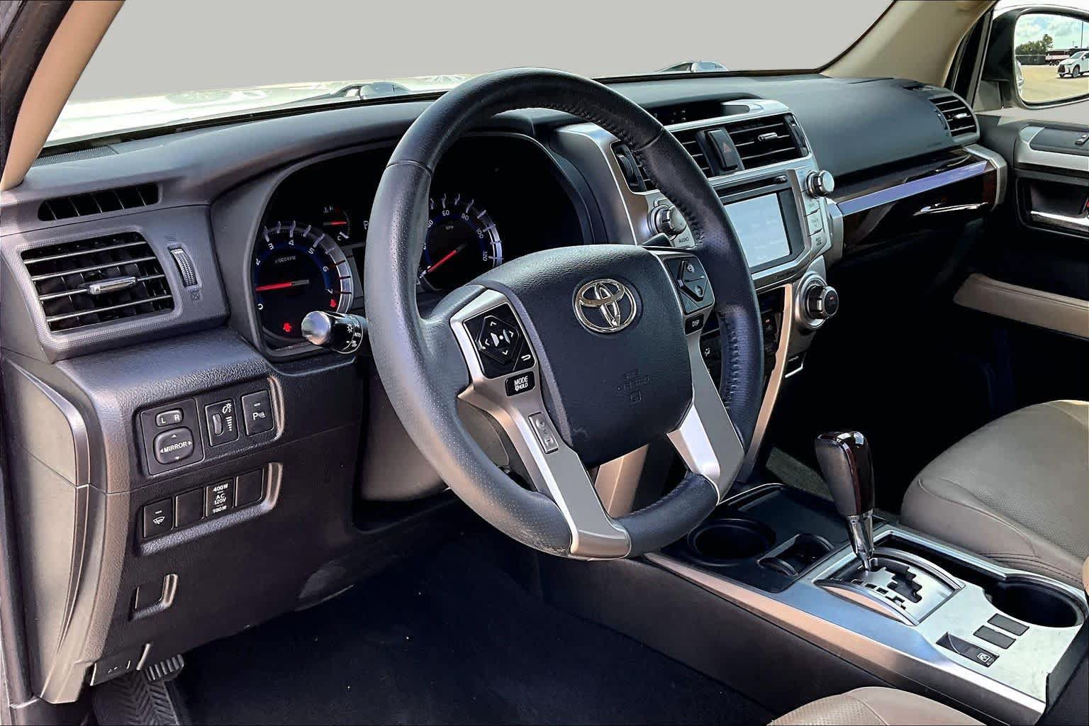 Used 2017 Toyota 4Runner Limited RWD image 18