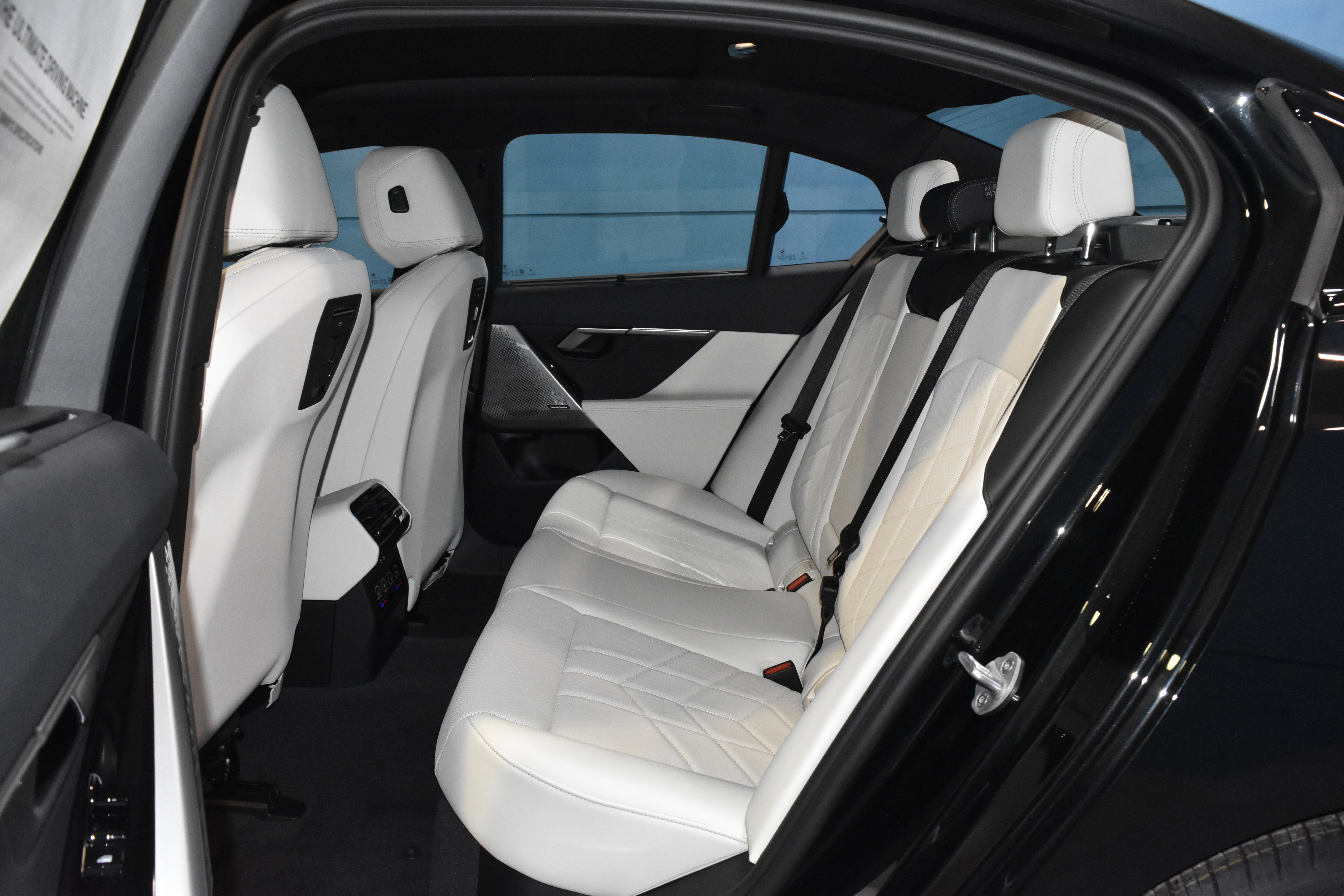 New 2027 BMW 540i xDrive AWD/4WD image 18