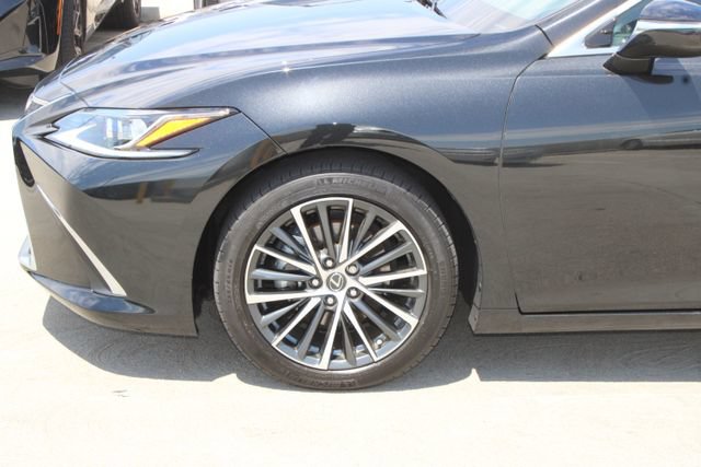 Certified 2025 Lexus ES 350 w/ Premium Package FWD image 4