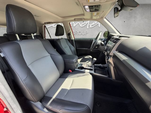 Used 2024 Toyota 4Runner SR5 Premium w/ Moonroof Package RWD image 30