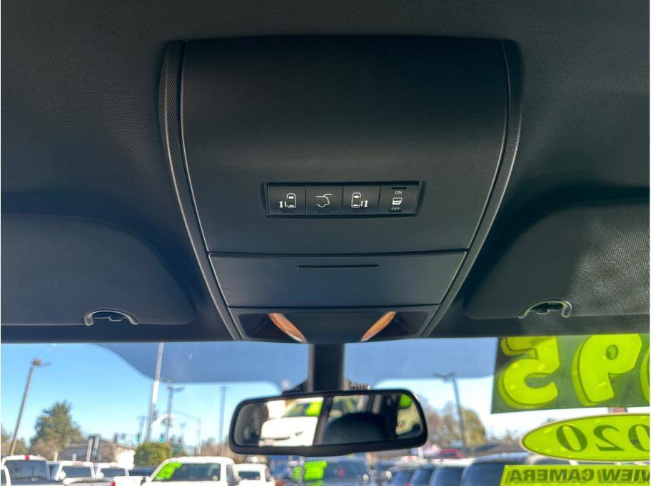 Used 2020 Dodge Grand Caravan SXT image 19