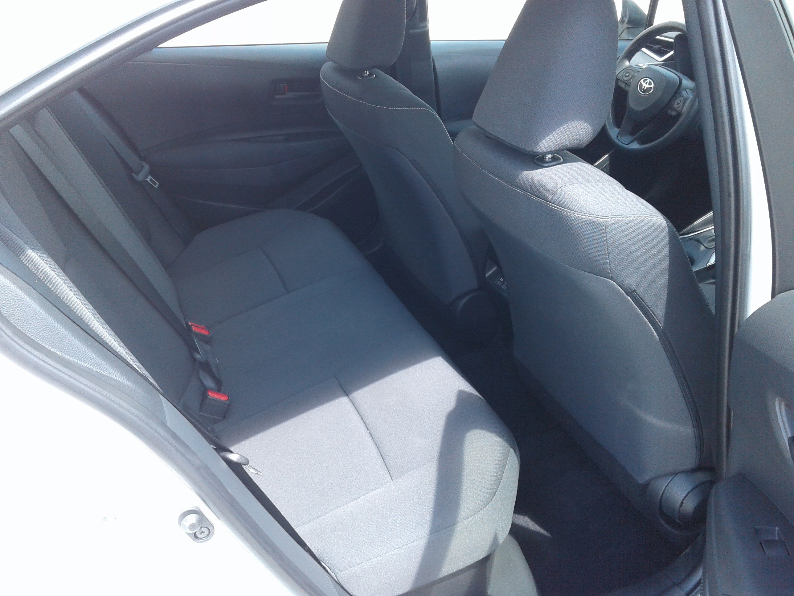 Used 2025 Toyota Corolla LE image 11