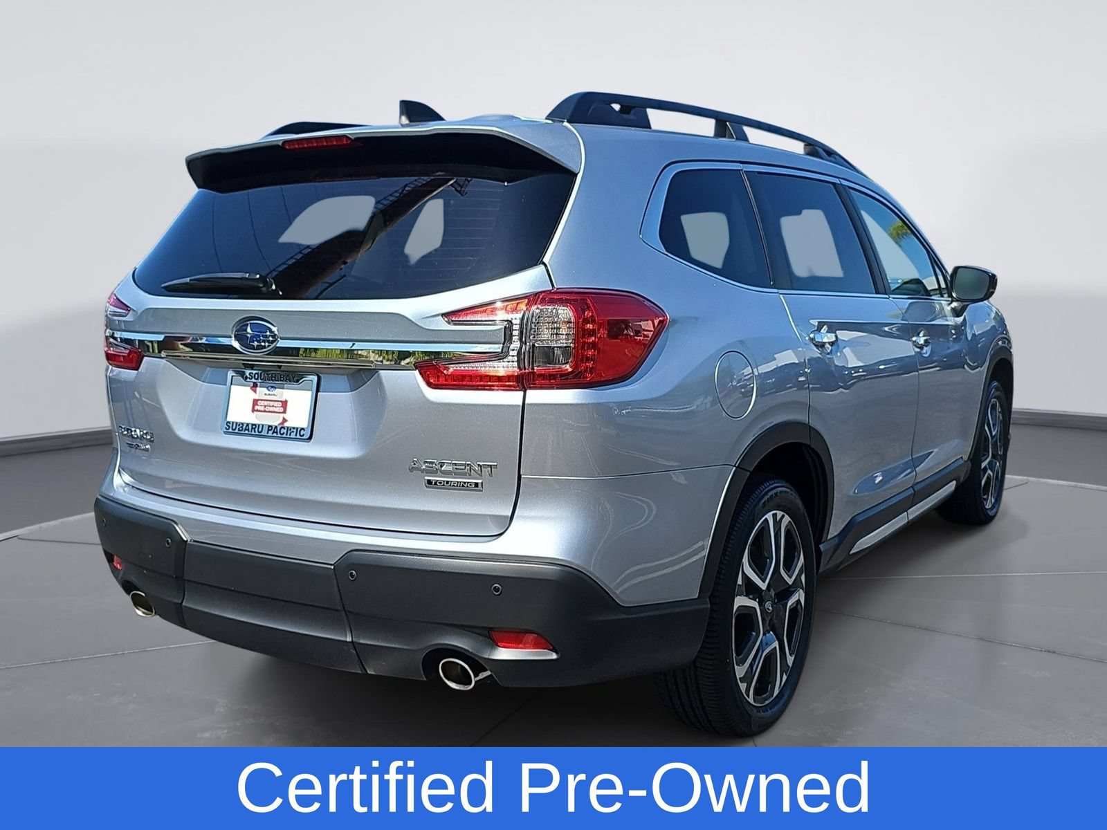 Used 2025 Subaru Ascent Touring AWD/4WD image 3