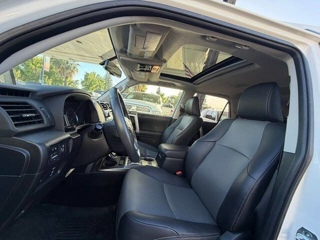 Used 2019 Toyota 4Runner SR5 Premium AWD/4WD image 14
