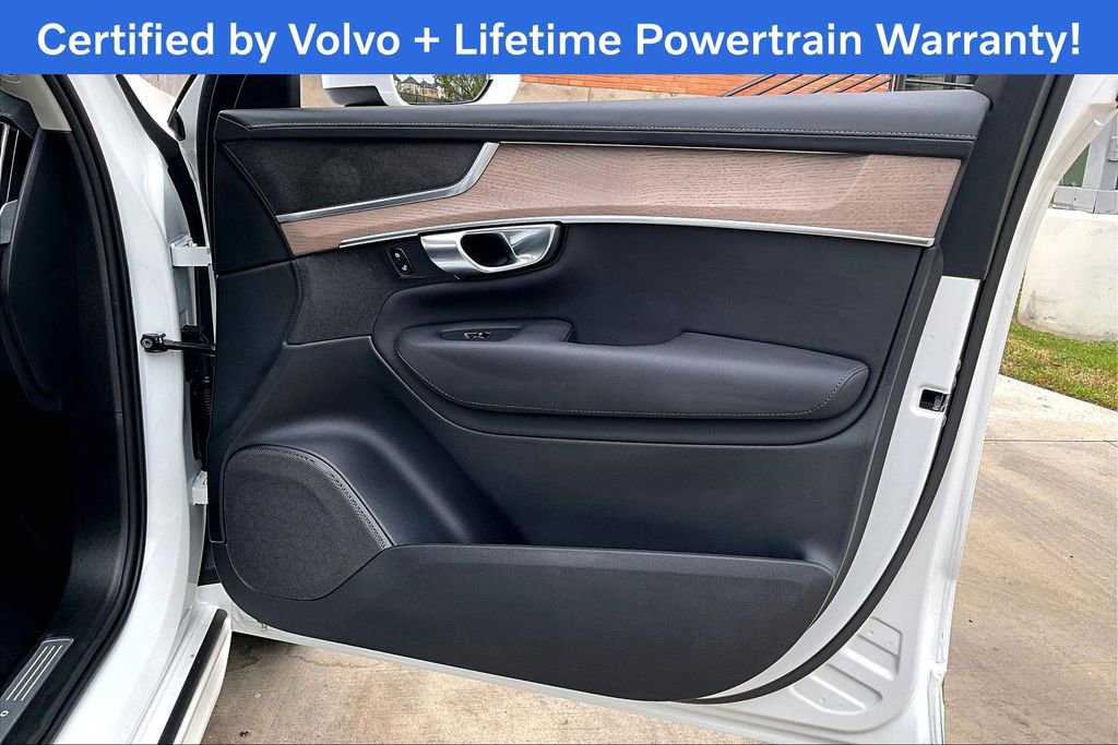 Certified 2025 Volvo XC90 B5 Plus image 25