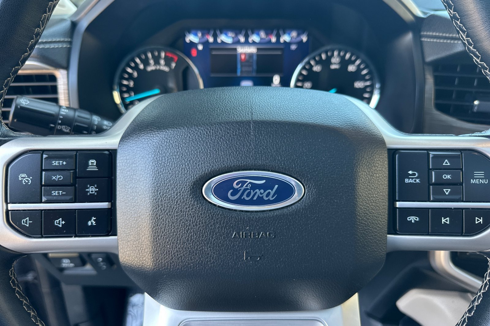 Used 2024 Ford Expedition Limited RWD image 23