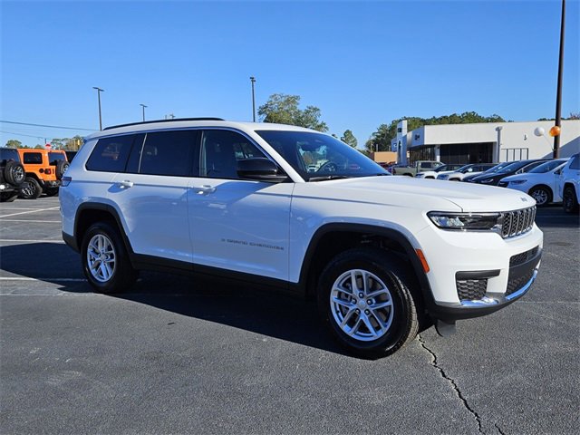 New 2025 Jeep Grand Cherokee L Laredo w/ Luxury Tech Group I