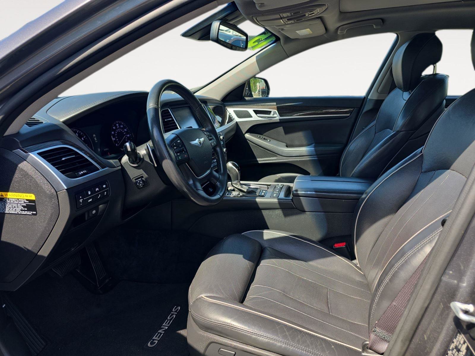 Used 2015 Hyundai Genesis 3.8 w/ Option Group 03 AWD/4WD image 10