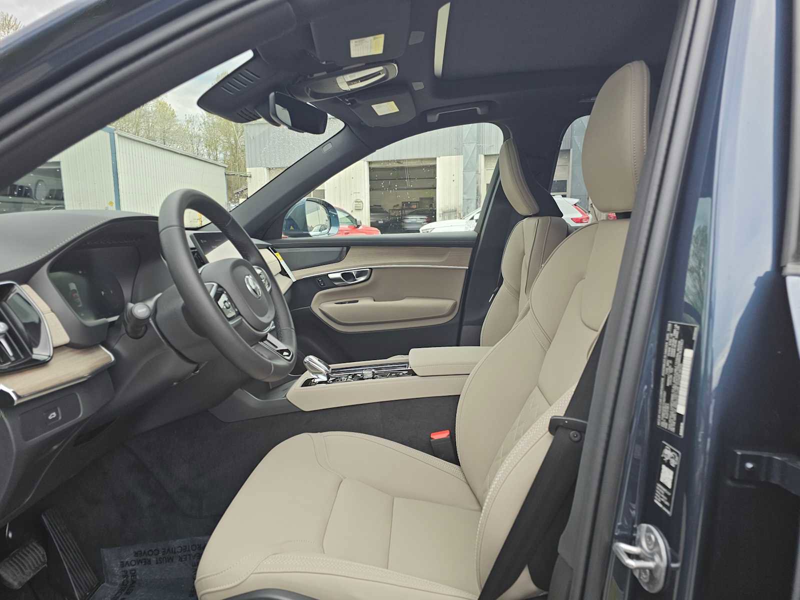 New 2026 Volvo XC90 B5 Plus w/ Protection Package AWD/4WD image 21