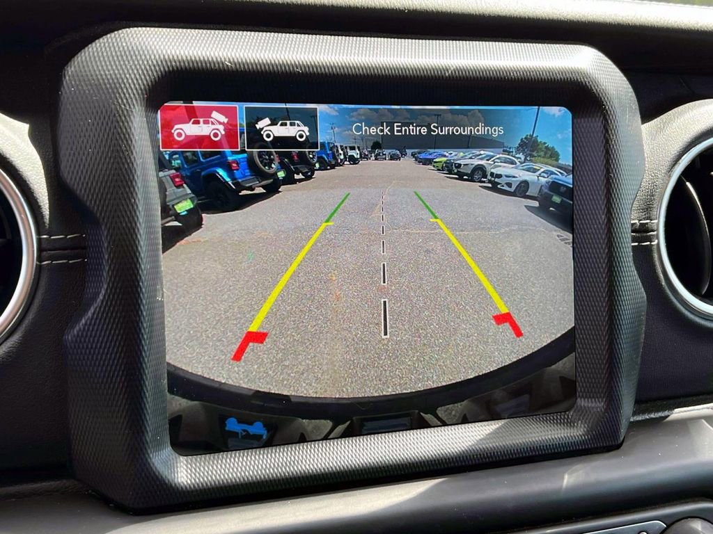 Used 2022 Jeep Wrangler Unlimited Sahara w/ Dual Top Group image 30