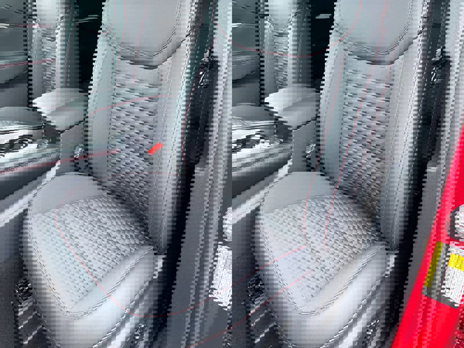 New 2026 Ford Explorer ST-Line w/ ST-Line Street Pack image 17