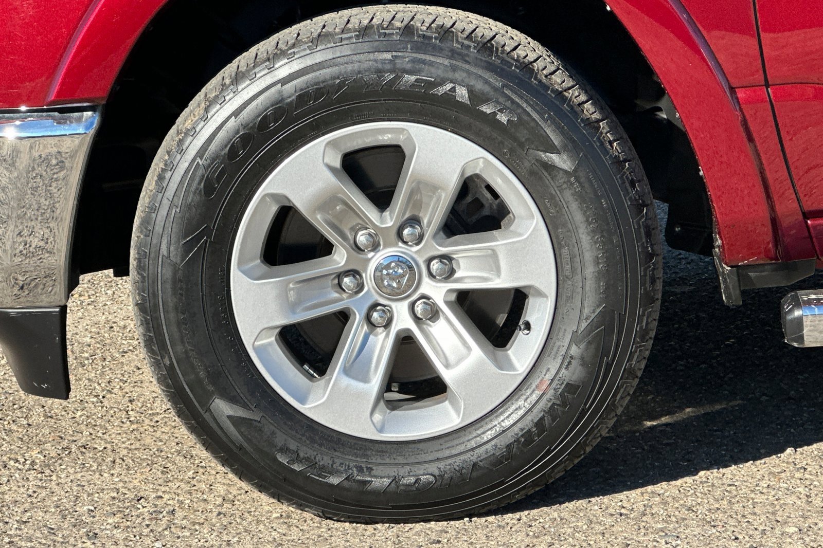 Used 2021 RAM 1500 Laramie image 31