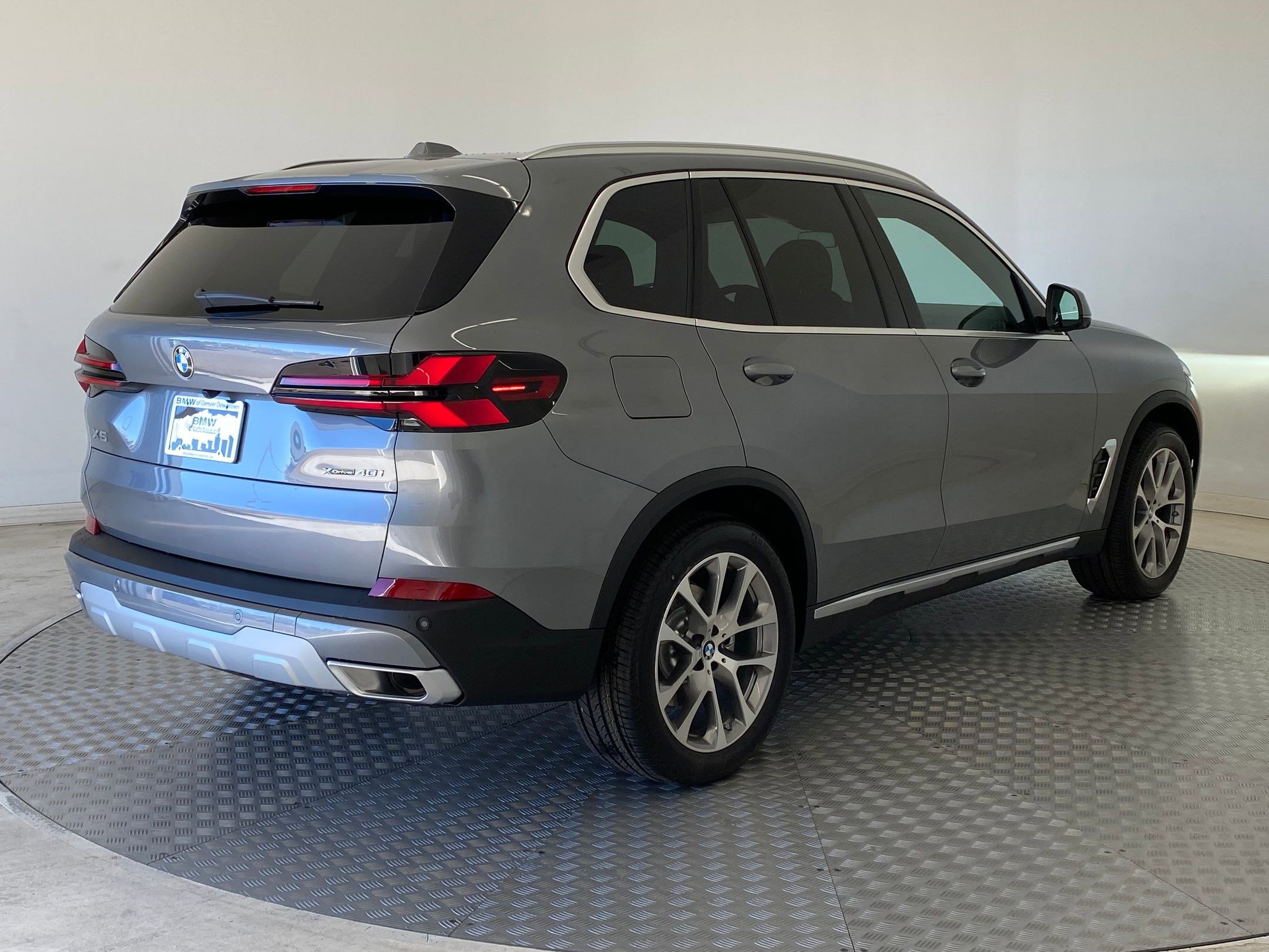 Used 2026 BMW X5 xDrive40i w/ Premium Package image 8