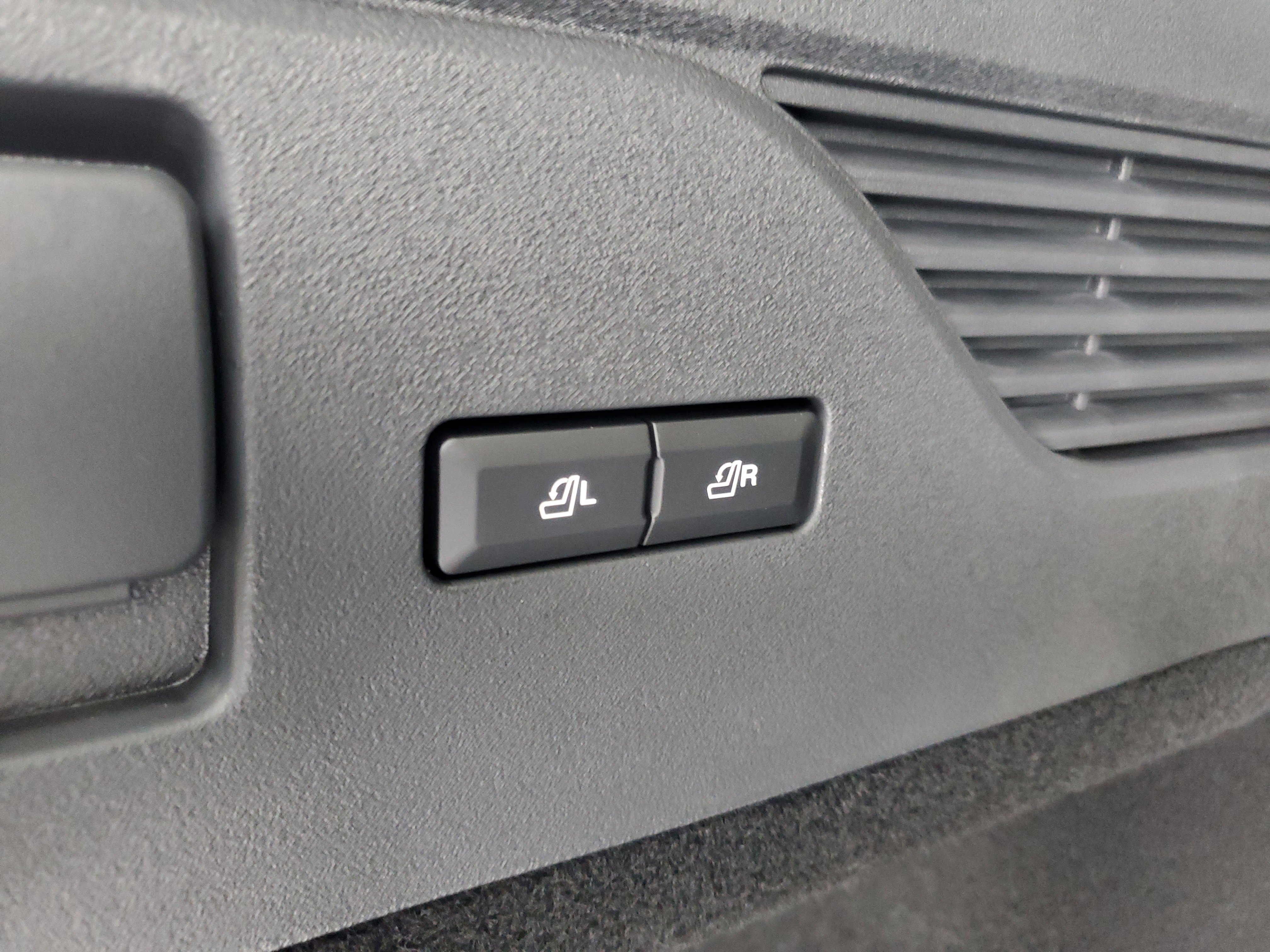 New 2026 Lincoln Nautilus Reserve w/ Jet Appearance Package image 33