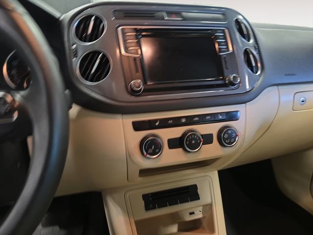 Used 2016 Volkswagen Tiguan SE image 8