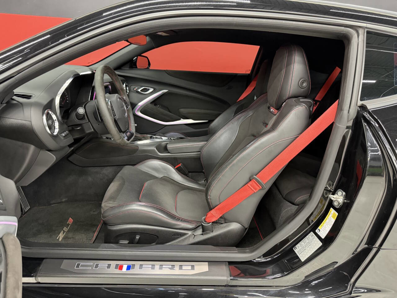 Used 2018 Chevrolet Camaro ZL1 RWD image 23