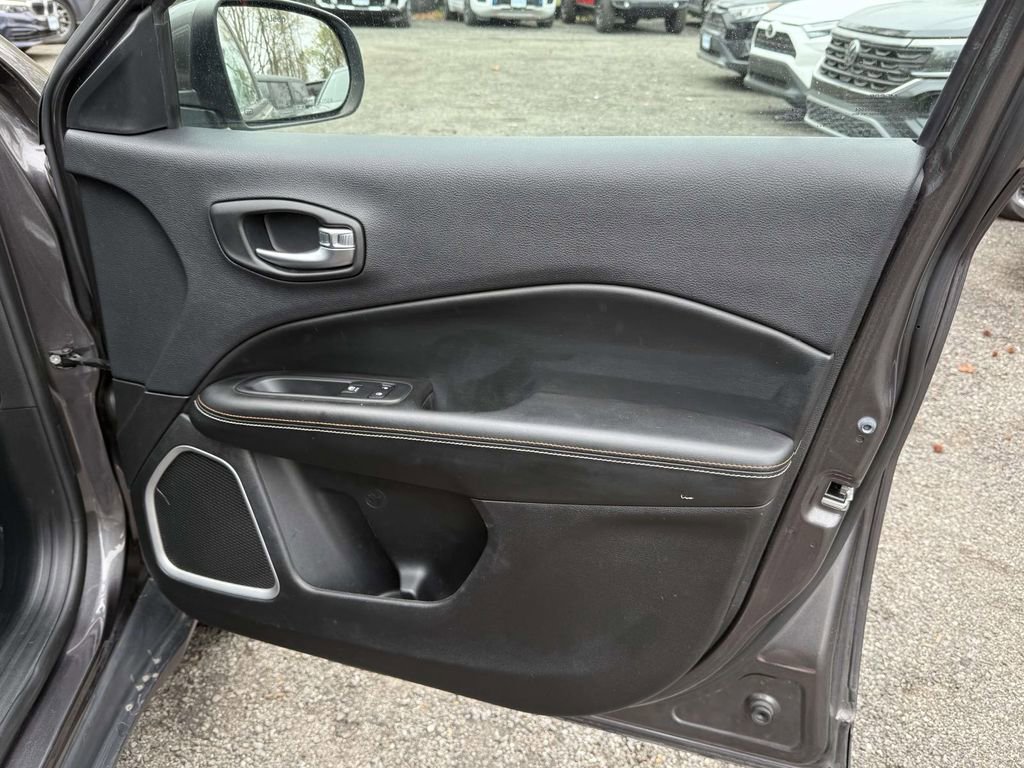 Used 2019 Jeep Compass Latitude image 8