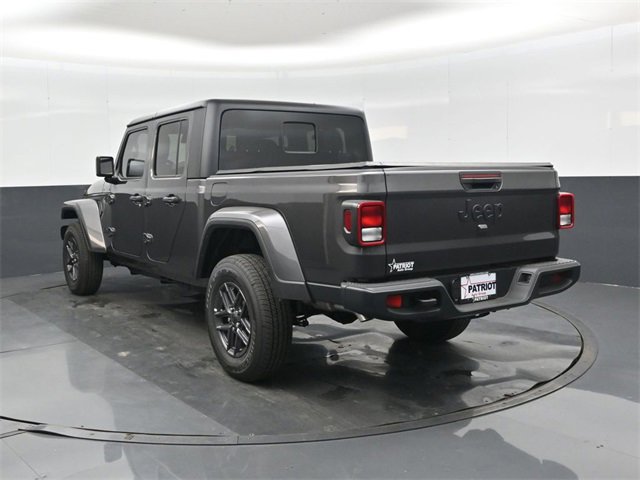 New 2025 Jeep Gladiator Sport image 6