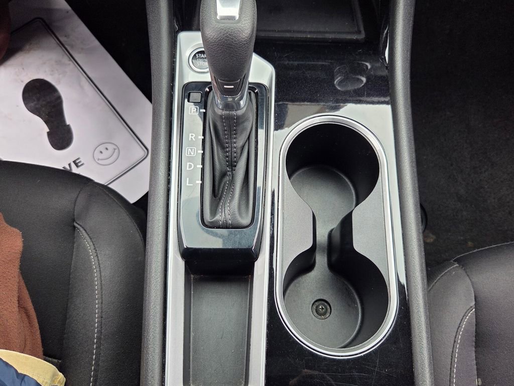 Used 2024 Nissan Altima 2.5 SV image 18