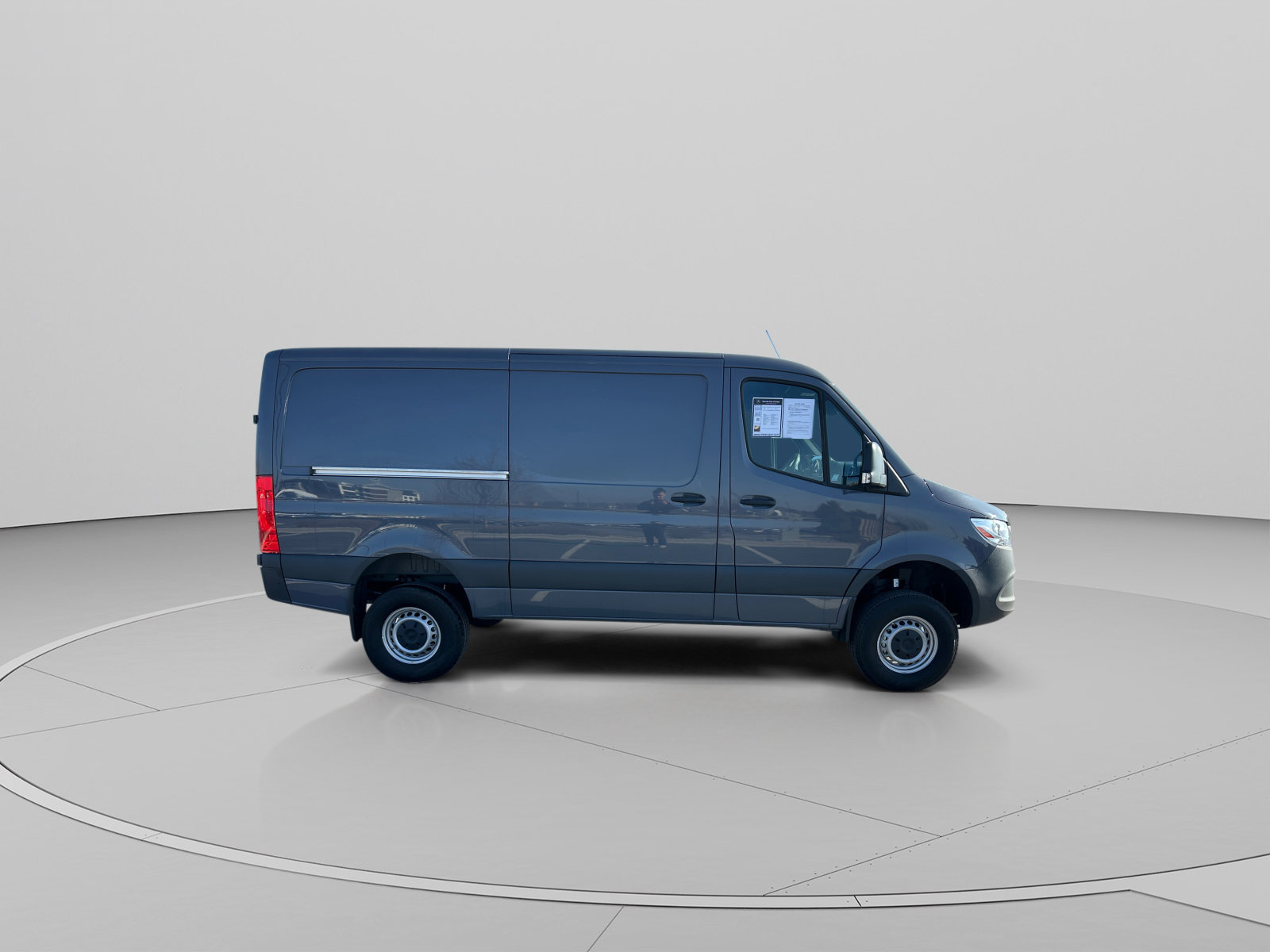 Used 2025 Mercedes-Benz Sprinter 2500 image 4