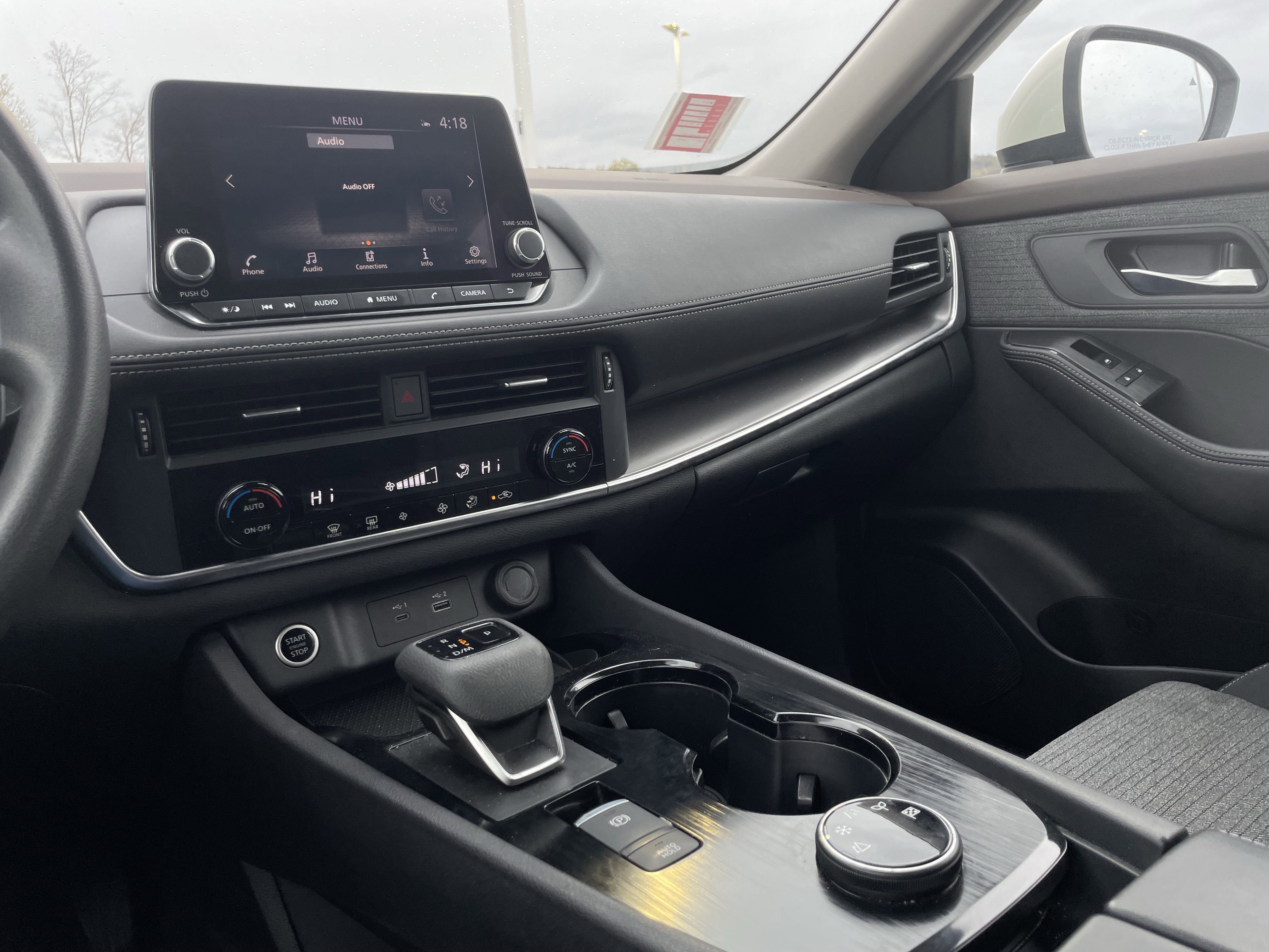 Used 2023 Nissan Rogue SV image 22