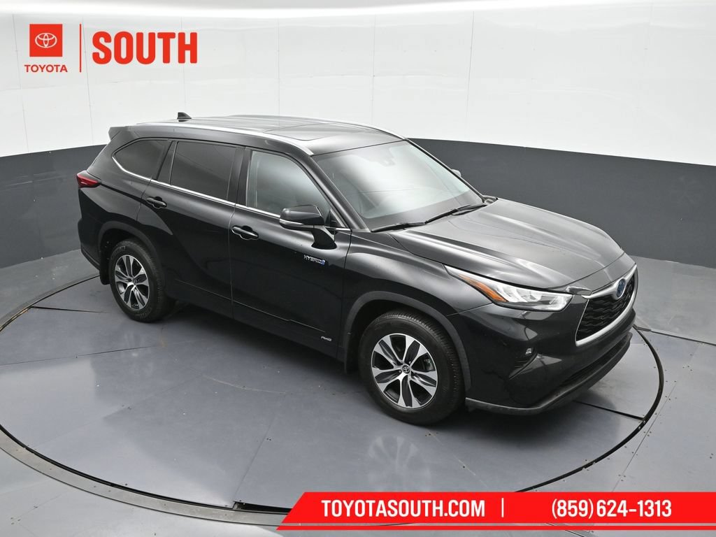 Used 2020 Toyota Highlander XLE AWD/4WD image 52