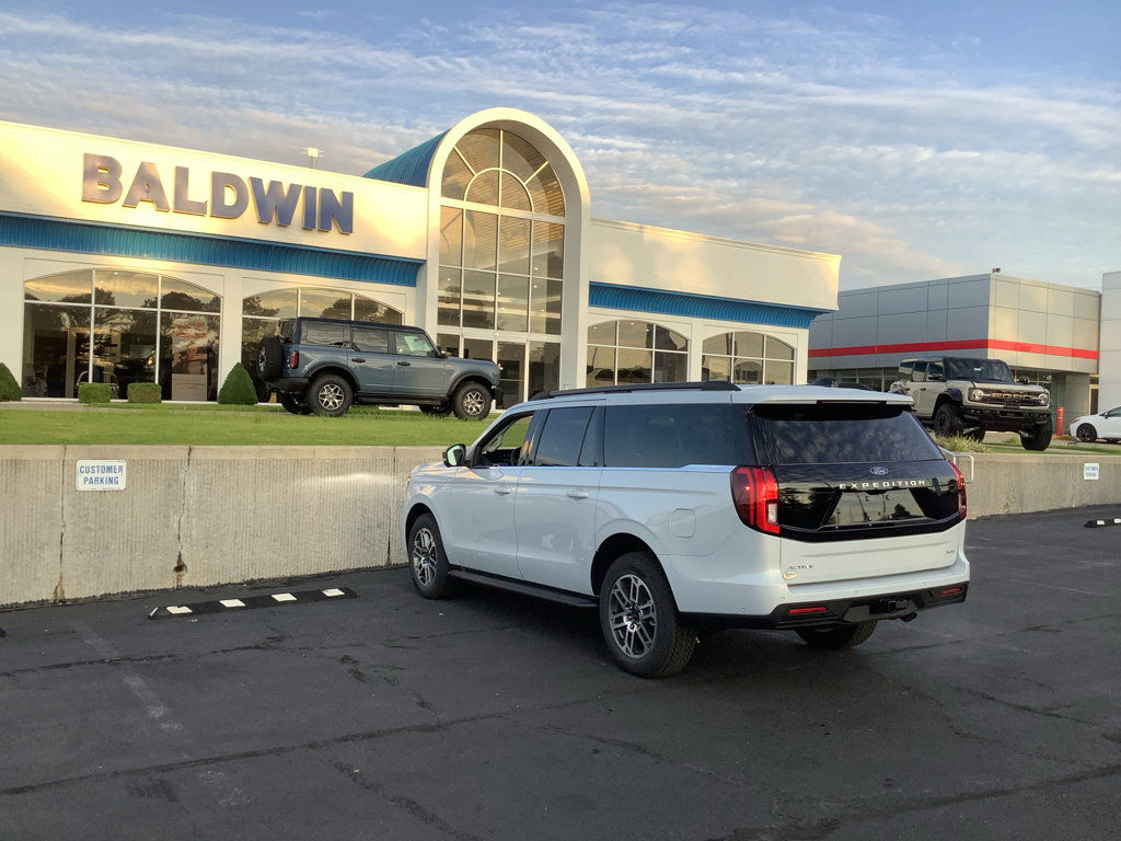 New 2025 Ford Expedition Max Active image 5