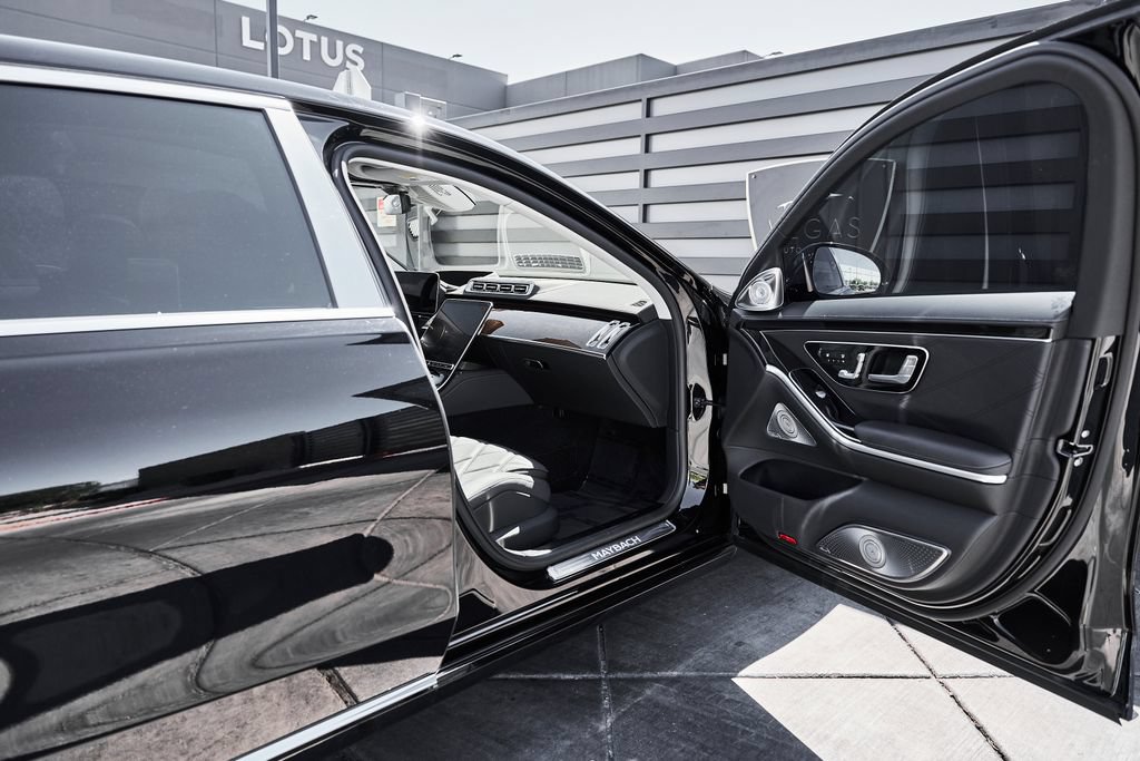 Used 2023 Mercedes-Benz Maybach S 680 4MATIC image 24