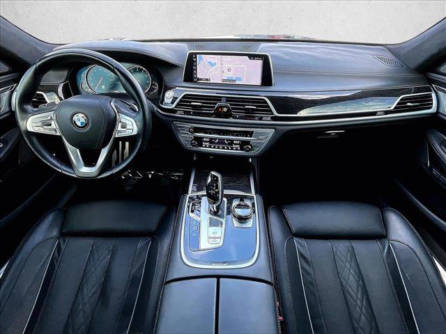 Used 2017 BMW 750i RWD image 16
