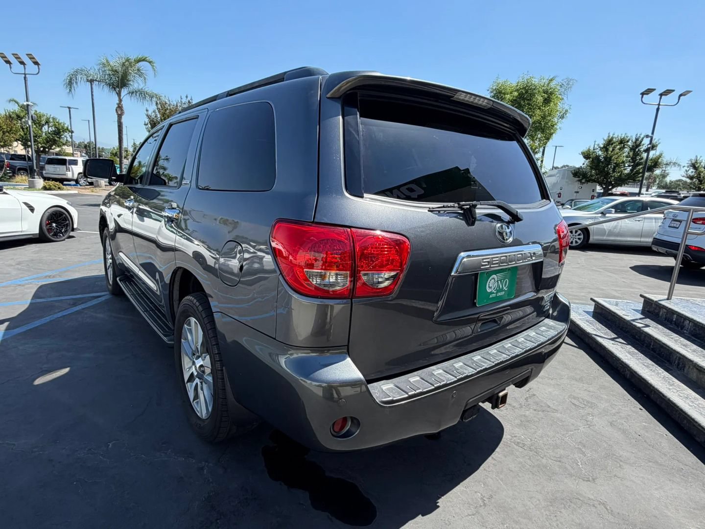 Used 2016 Toyota Sequoia Limited w/ Safety & Convenience Package AWD/4WD image 8