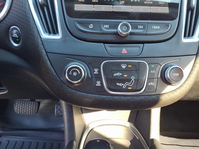 Used 2018 Chevrolet Malibu LT image 13