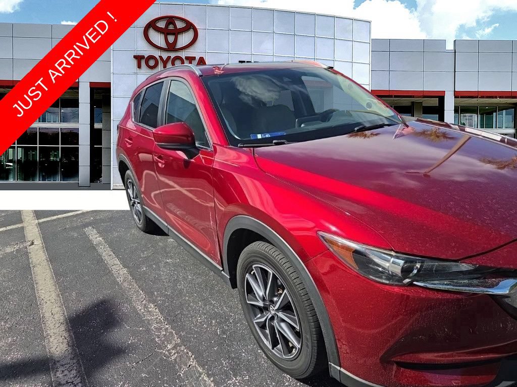 Used 2018 MAZDA CX-5 Touring w/ Preferred Equipment Package FWD image 1