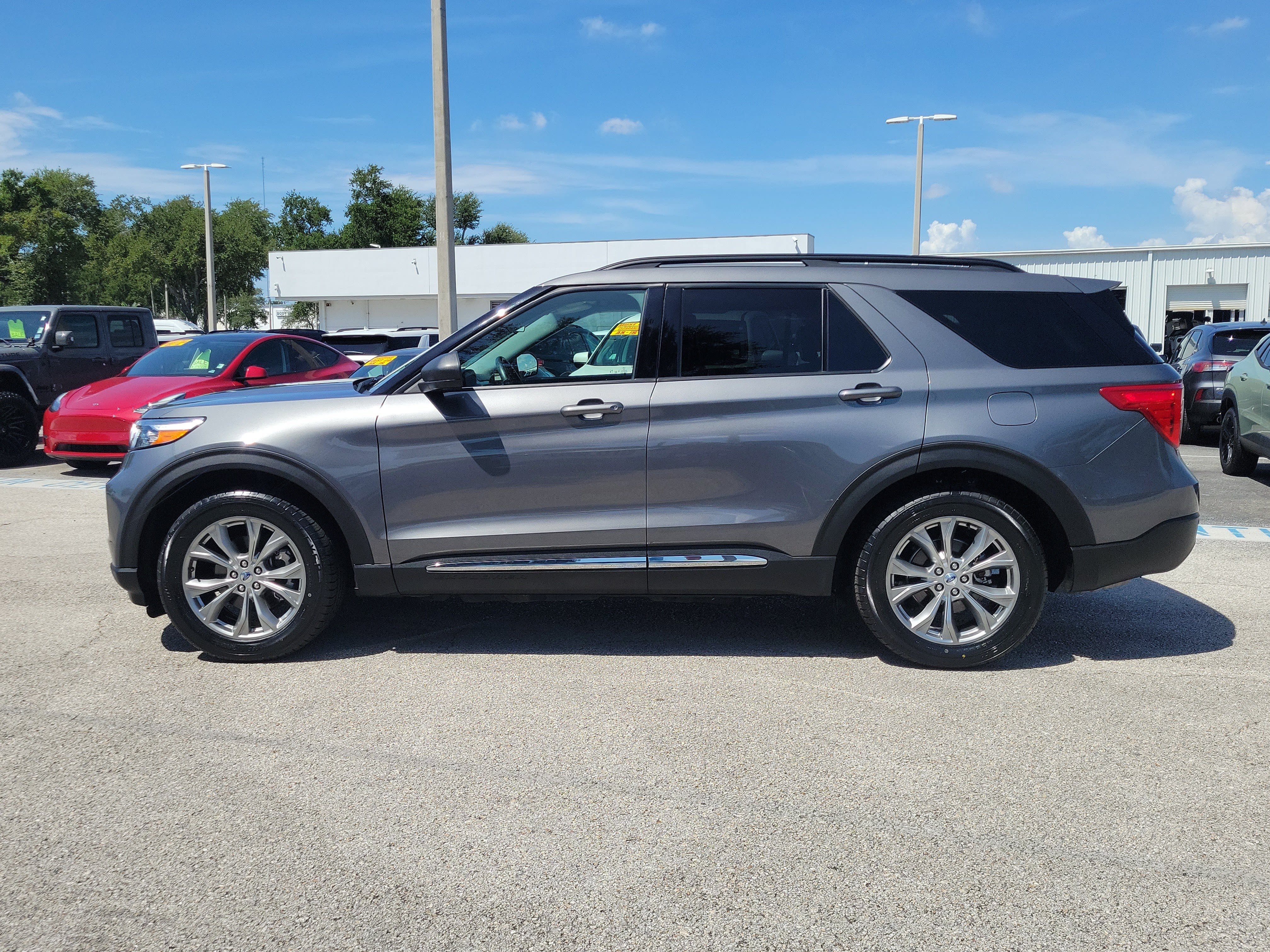 Certified 2023 Ford Explorer XLT w/ Equipment Group 202A RWD image 6