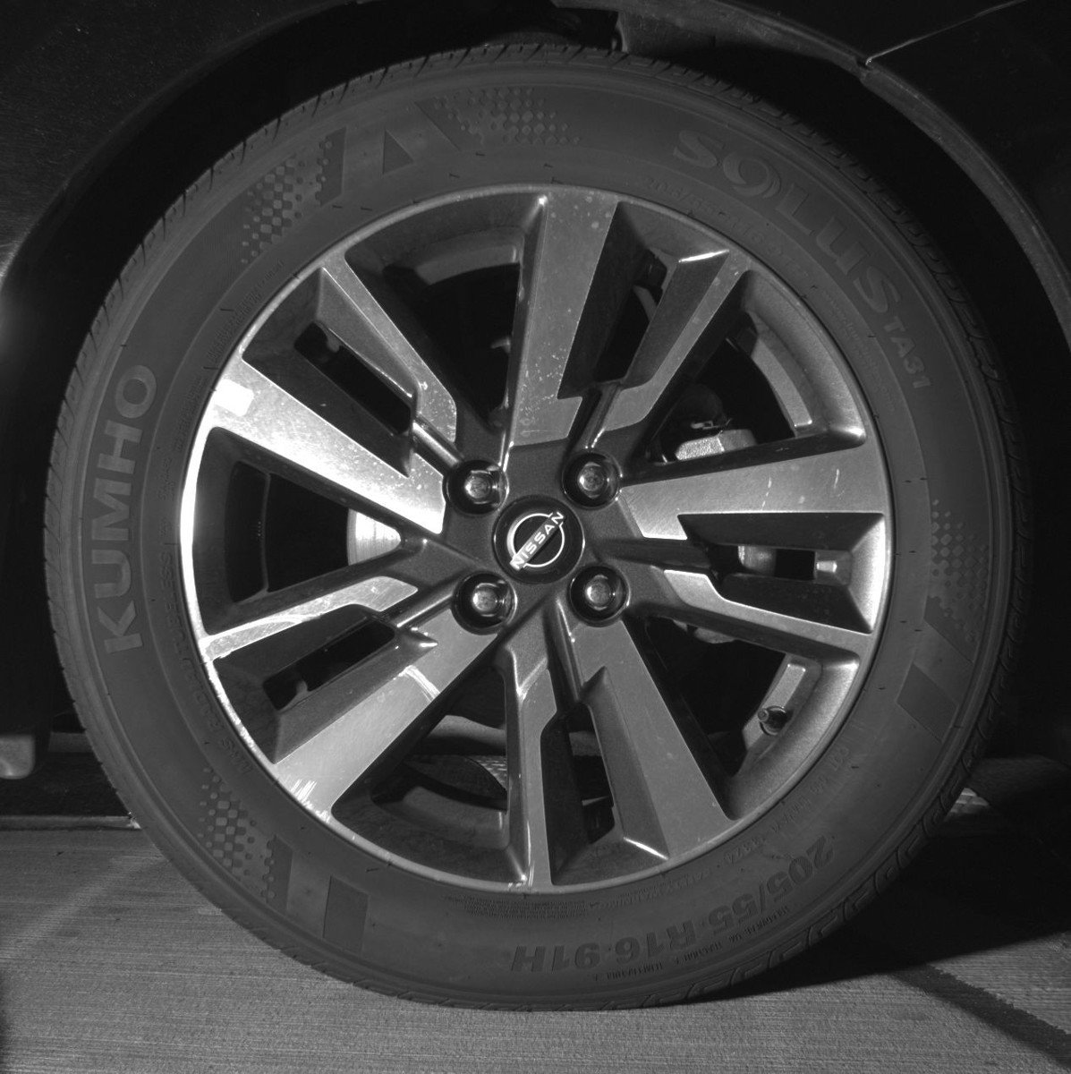 Used 2025 Nissan Versa SV image 13