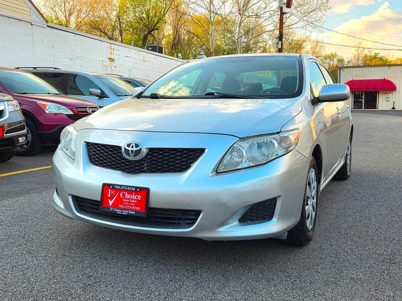 Used 2010 Toyota Corolla LE FWD image 1