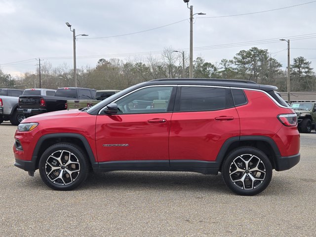 Used 2025 Jeep Compass Limited AWD/4WD image 11