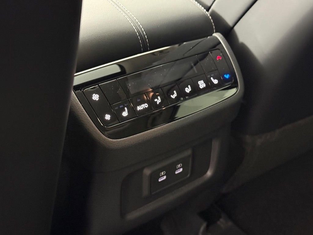 New 2026 INFINITI QX60 Luxe image 16