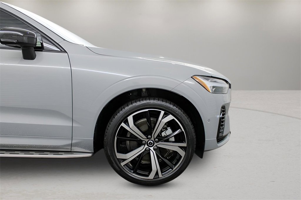 Certified 2025 Volvo XC60 T8 Ultra w/ Protection Package Premier image 16
