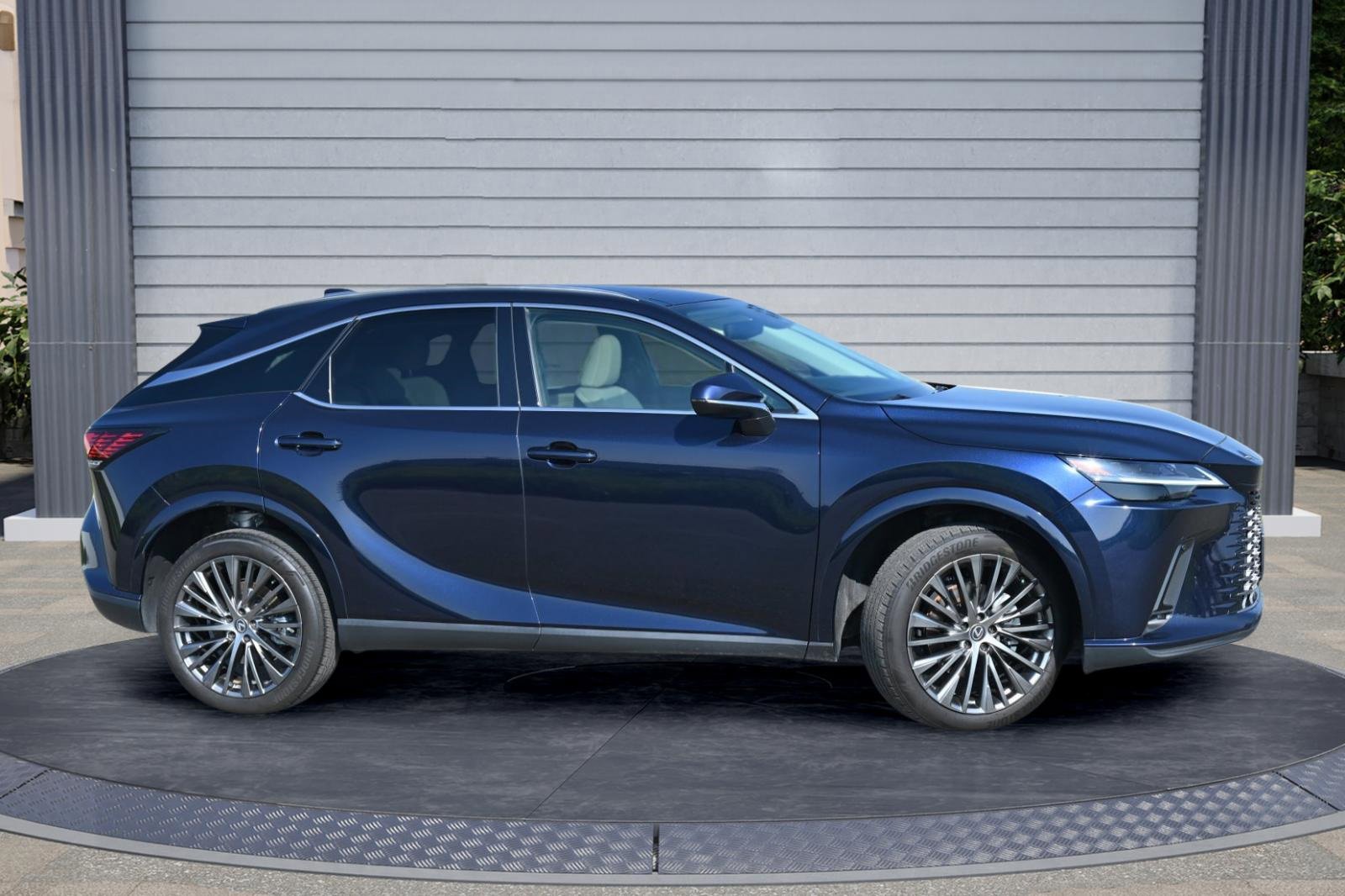 Used 2023 Lexus RX 350 FWD image 3