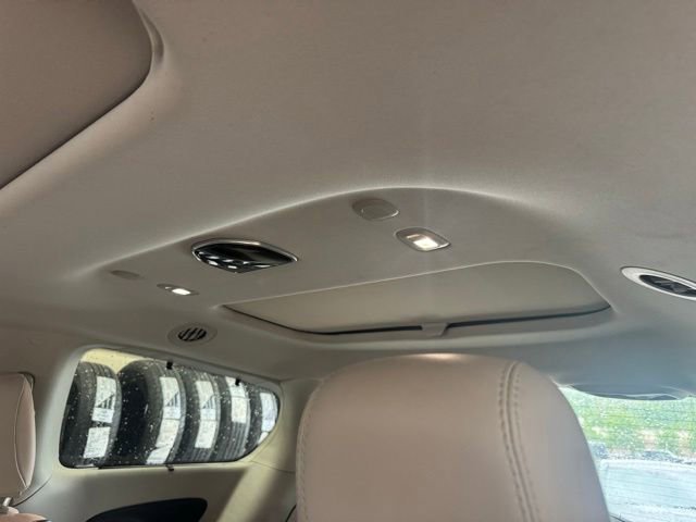 Used 2021 Chrysler Pacifica Limited w/ Uconnect Theater Family Group AWD/4WD image 10