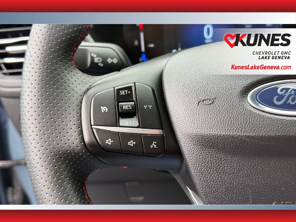 Used 2025 Ford Escape ST-Line AWD/4WD image 13