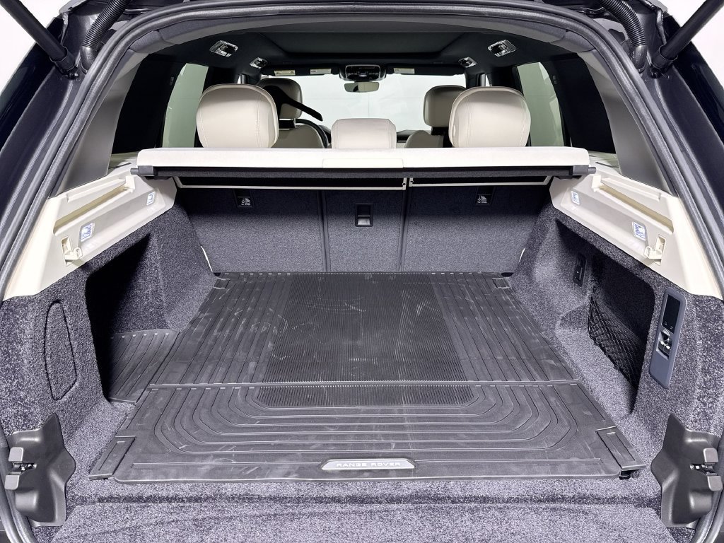 New 2026 Land Rover Range Rover SE AWD/4WD image 22
