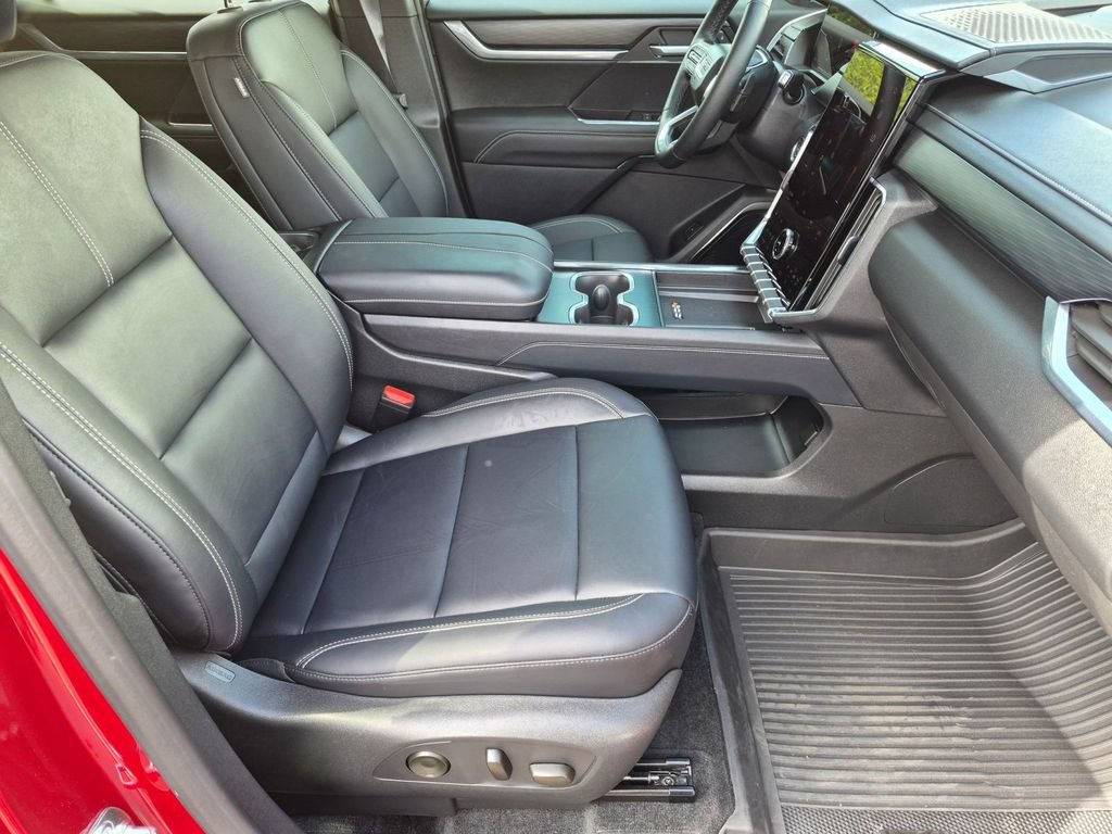 Used 2024 GMC Acadia Elevation FWD image 21