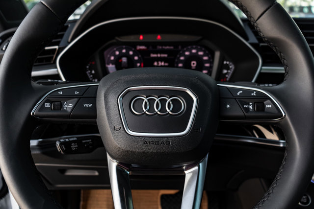 Used 2025 Audi Q3 2.0T Premium w/ Convenience Package image 9